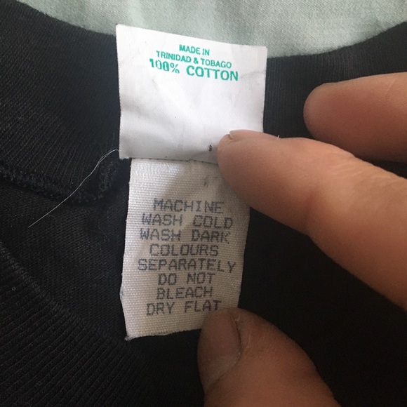 Black Scarlet Ibis graphic t-shirt, size M. - Picture 7 of 8